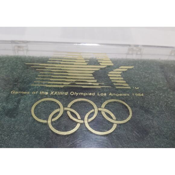 VTG Disney 1984 Summer Olympic Games, LA Collectors 13 Piece Pin Set in Case - Picture 5 of 6